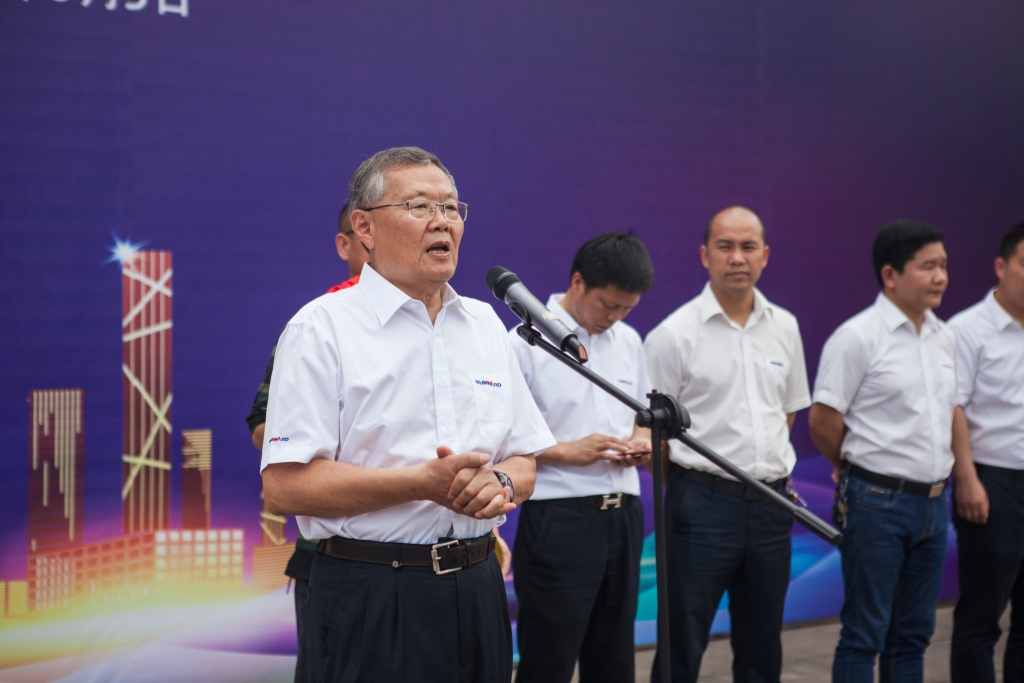 民族挖掘机品牌先导者，FH至尊智能“城镇建设利器”SWE80E9荣耀上市