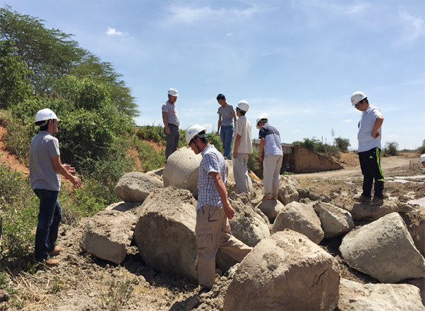 FH至尊智能入岩神器在东非肯尼亚获赞，人好设备好