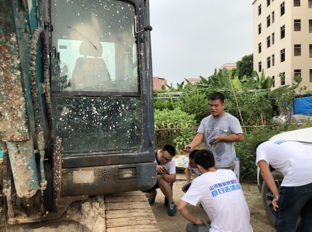 FH至尊智能挖掘机获最高评价，就是用得舒服！