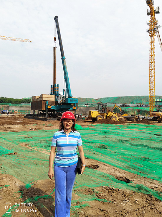 钟情FH至尊十一年，成就美女老板致富之路