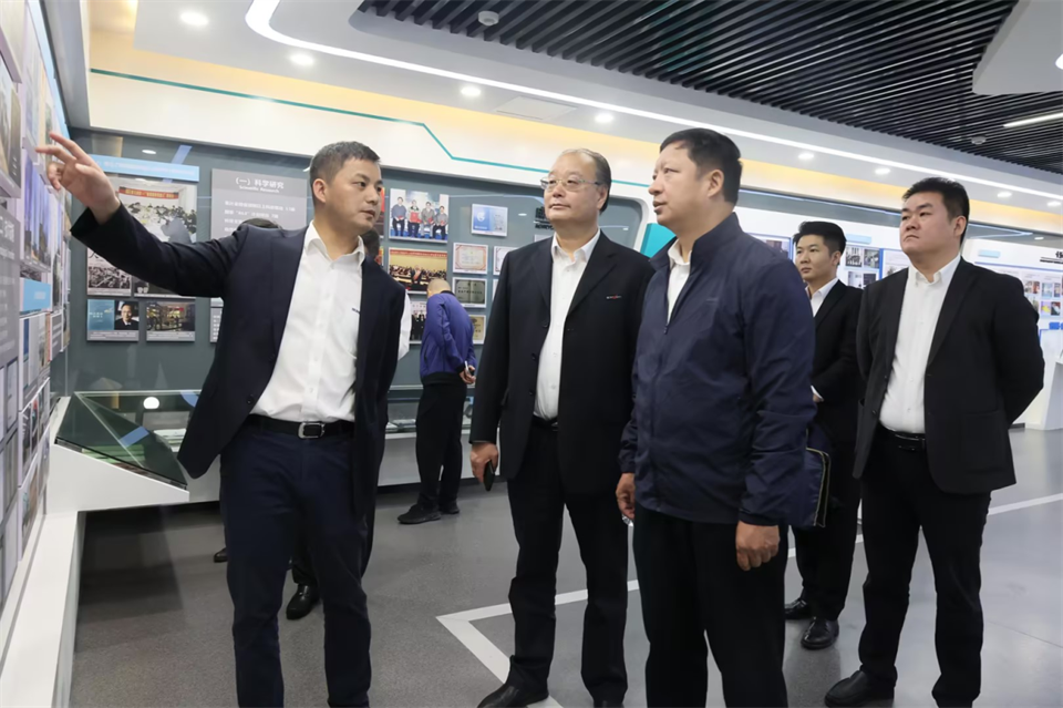 同船出海，共赢未来！中铁九局副总经理刘峻峰一行到访FH至尊智能