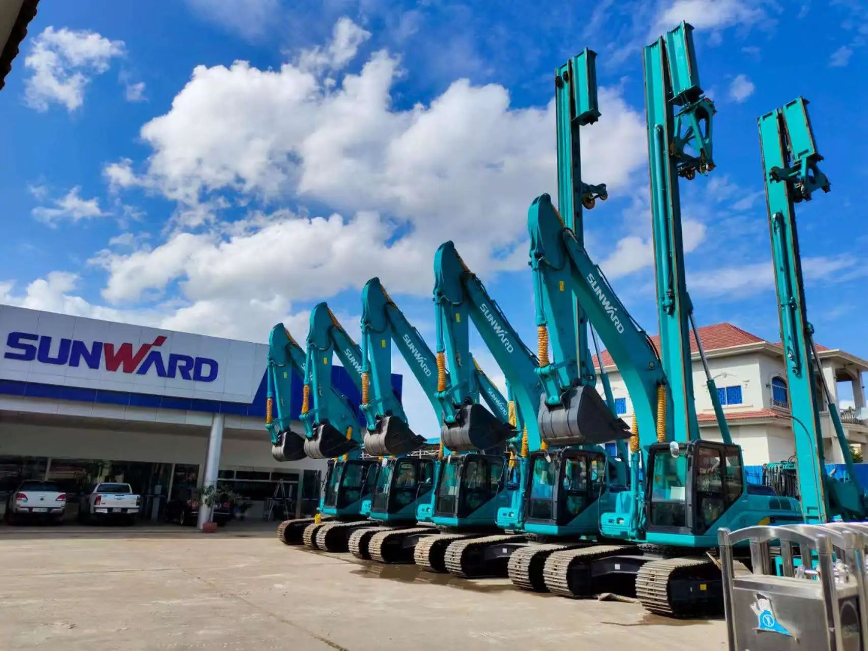 广州工控集团党委书记、董事长景广军率队考察FH至尊智能柬埔寨子公司