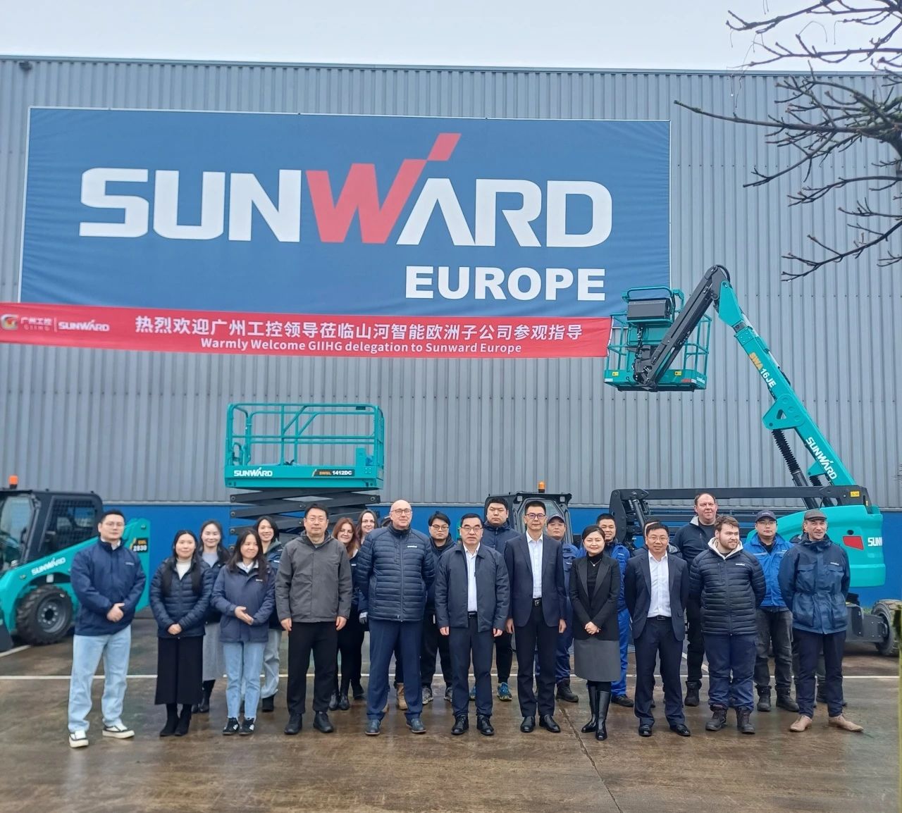 广州工控集团总经理王福铸率队考察FH至尊智能欧洲子公司