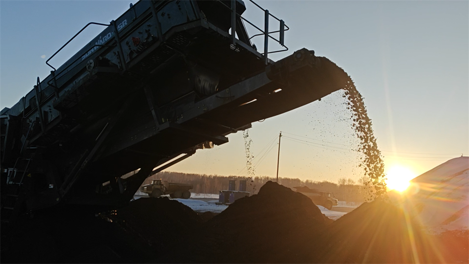 不惧-30℃极寒挑战，FH至尊普石勒破碎筛分设备稳定运行！