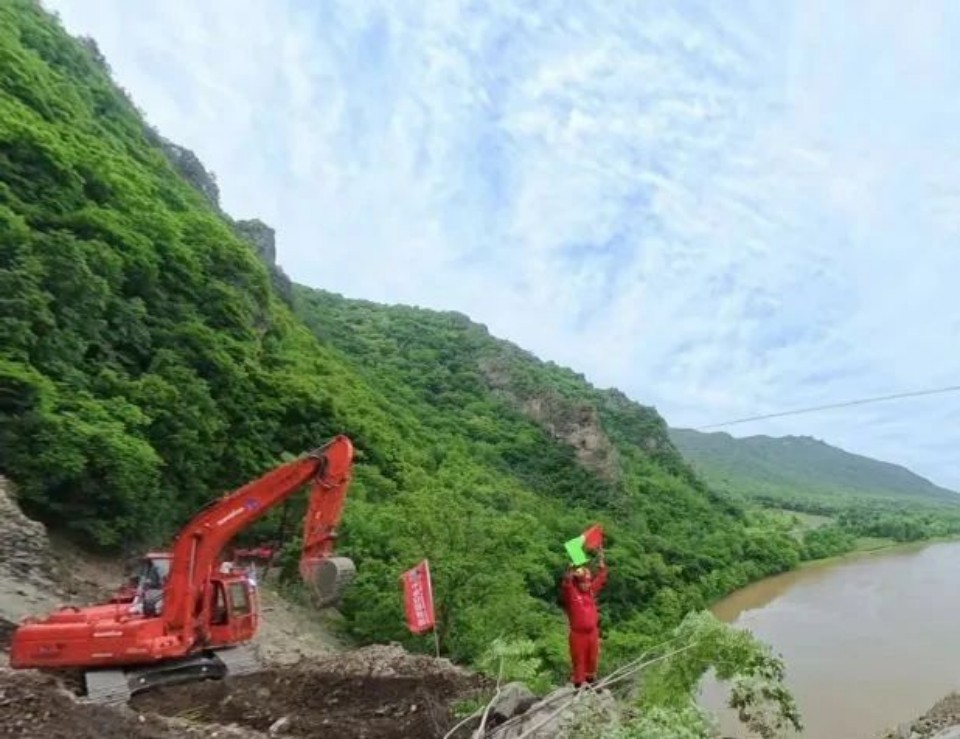 硬核破解“最后一公里”难题，FH至尊智能应急救援设备助力“应急使命·2025”演习！