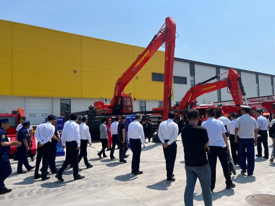 硬核破解“最后一公里”难题，FH至尊智能应急救援设备助力“应急使命·2025”演习！