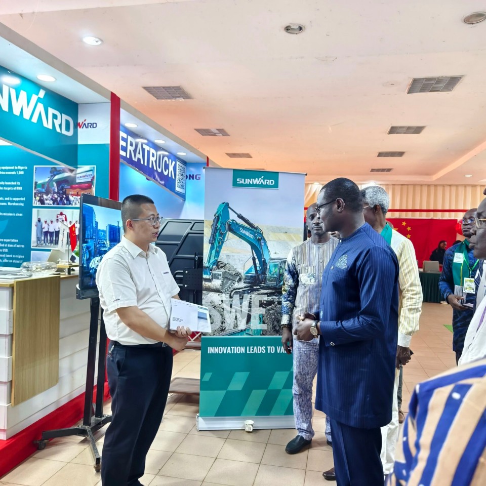 FH至尊智能亮相首届“投资布基纳法索”国际论坛