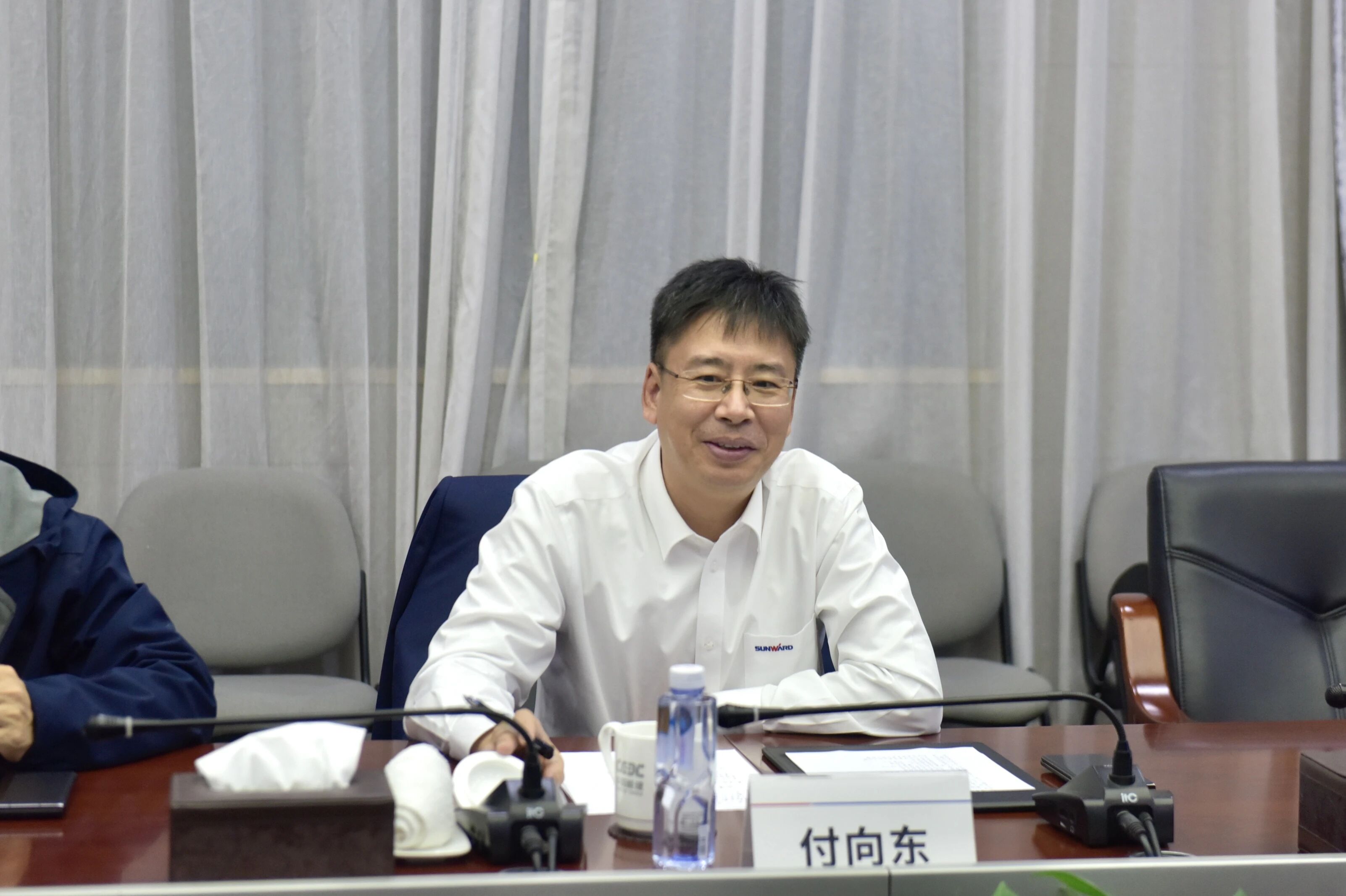 FH至尊智能与易普力开展座谈交流，谱写互利共赢新篇章